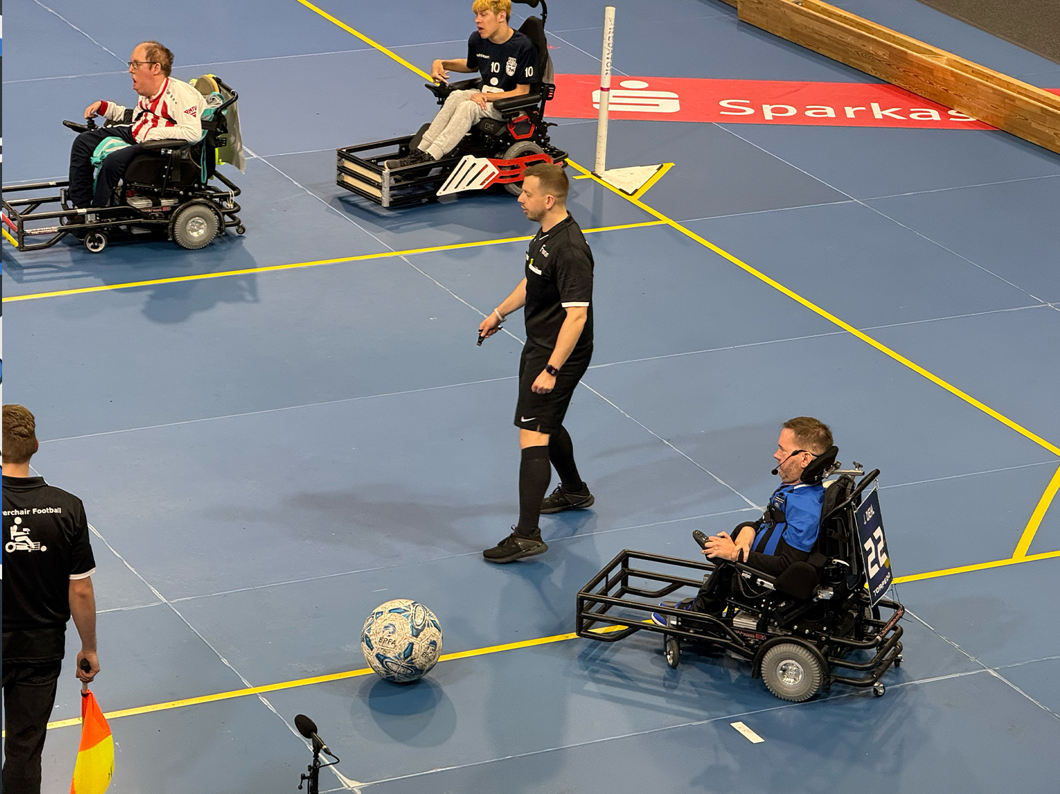 Elektrorollstuhl Fu&szlig;ball (Powerchair Football)
